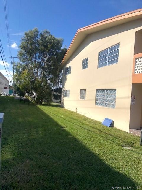 North Miami, FL 33181,12150 NE 19th Ave #8