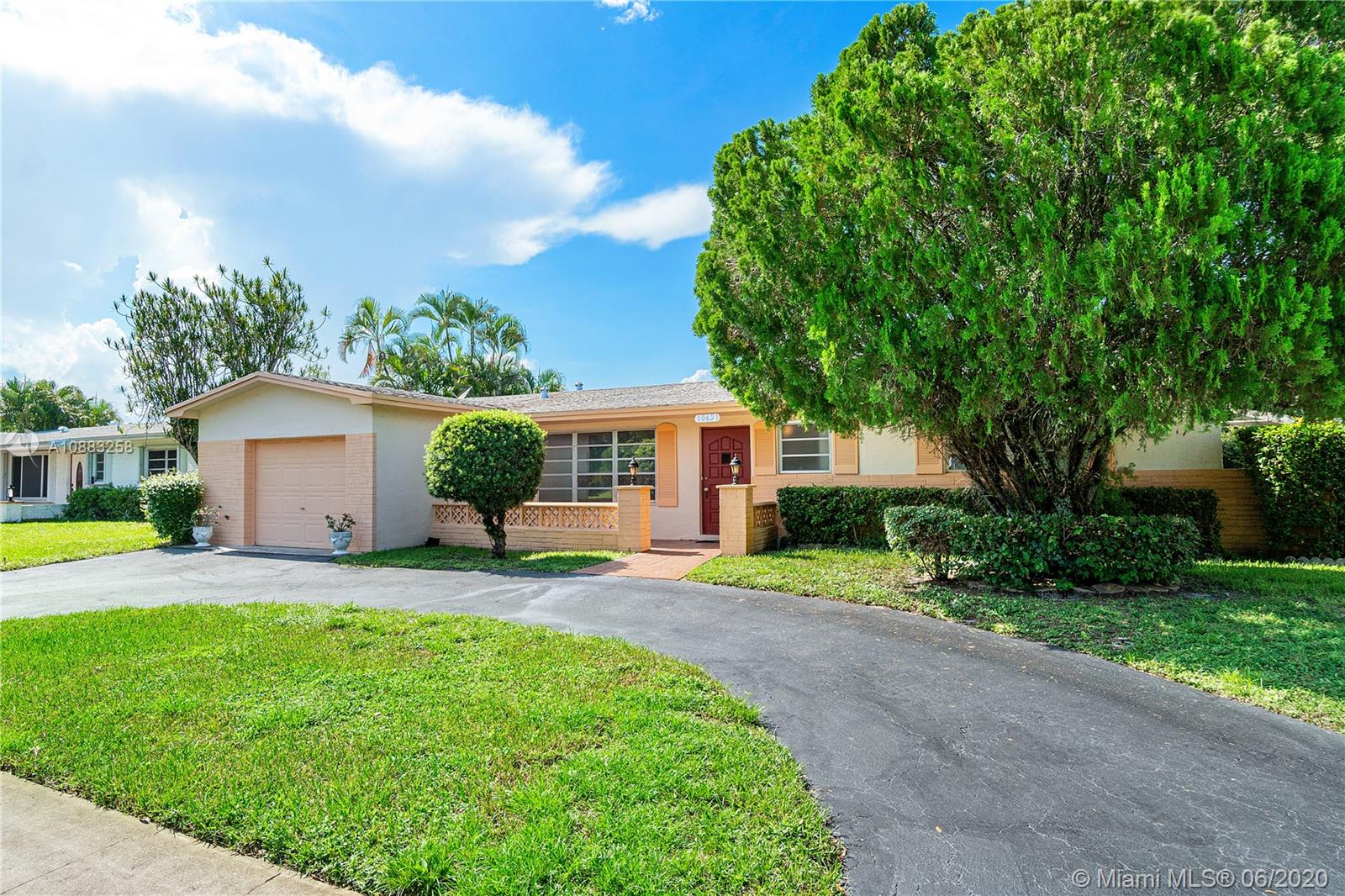 10621 NW 18th Pl, Pembroke Pines, FL 33026