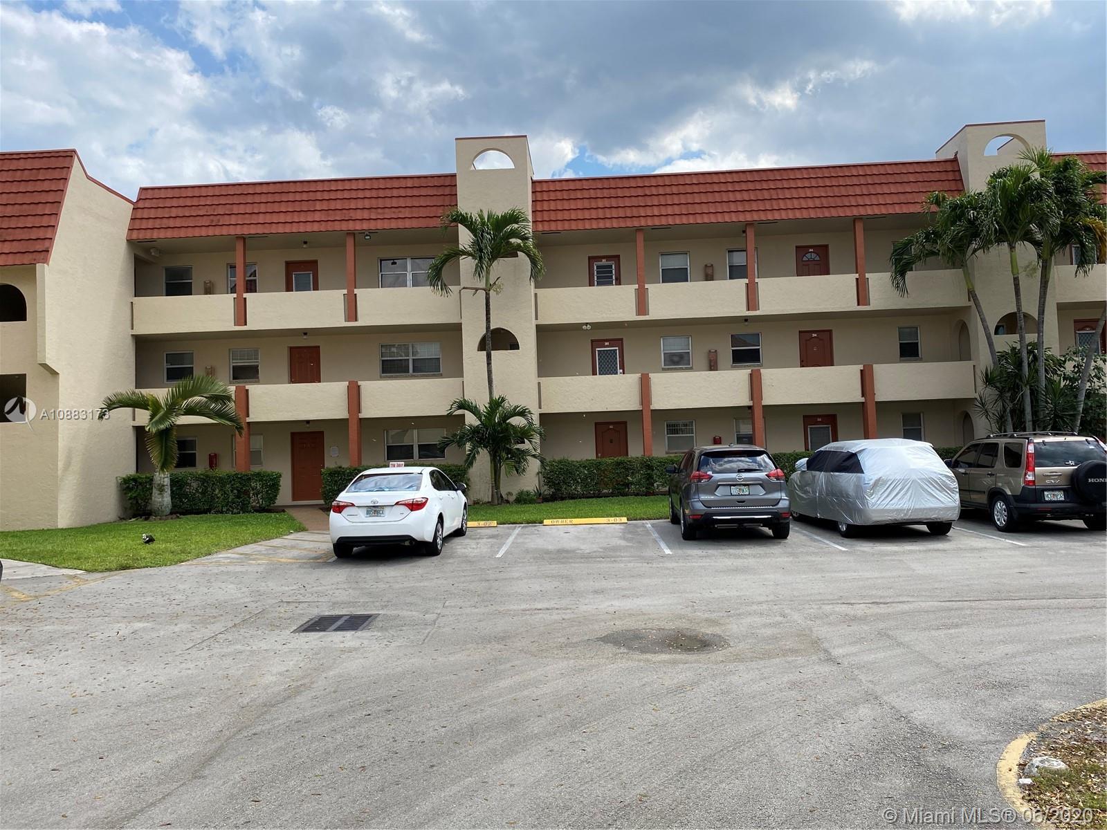 Sunrise, FL 33322,2900 W Sunrise Lakes Dr #102