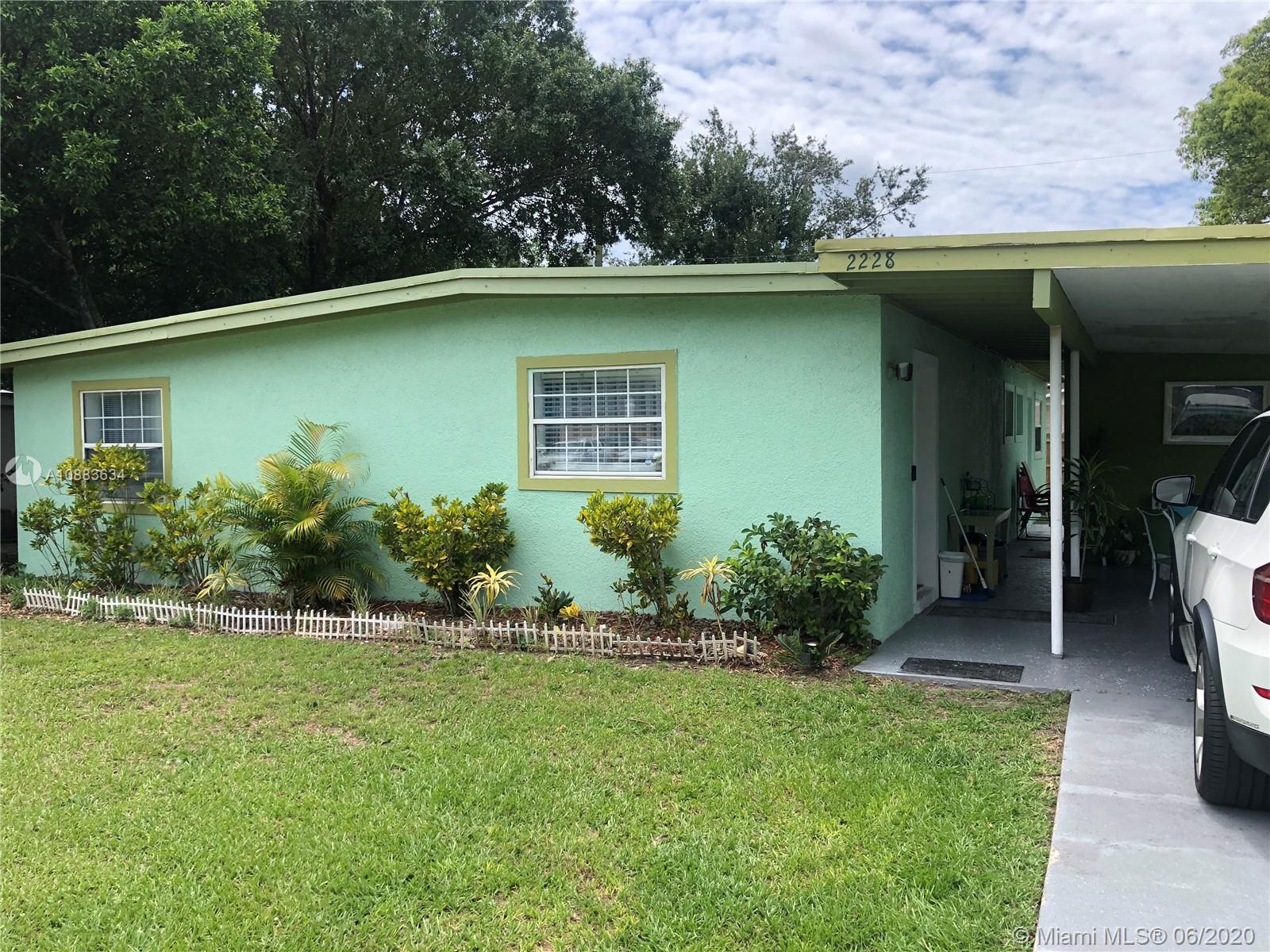 2228 W Oak Street, Other City - In The State Of Florida, FL 34741