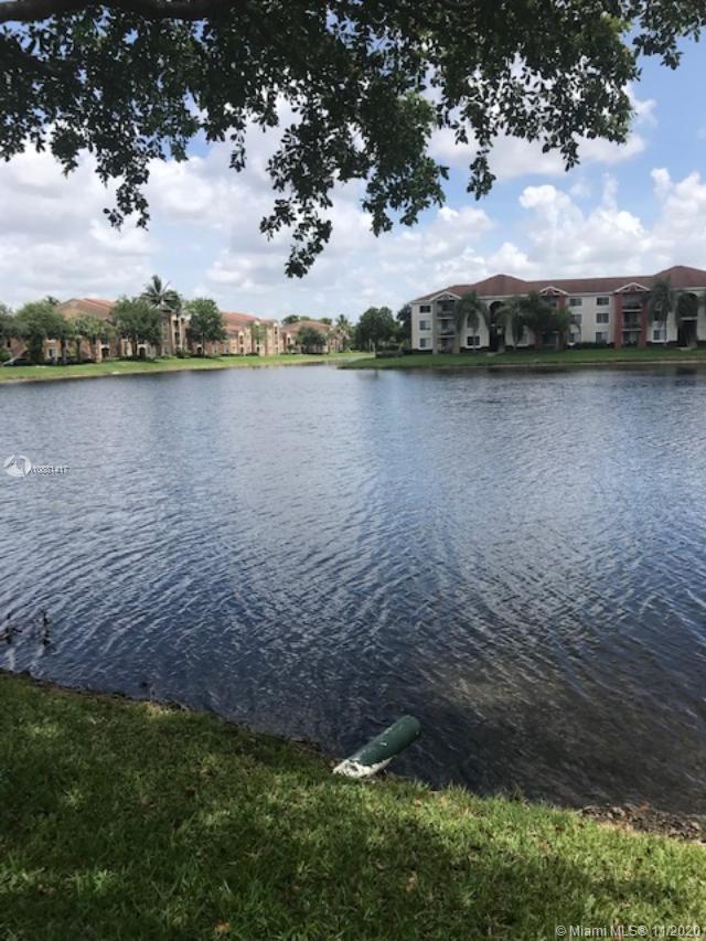 Tamarac, FL 33321,7765 Yardley Dr #313