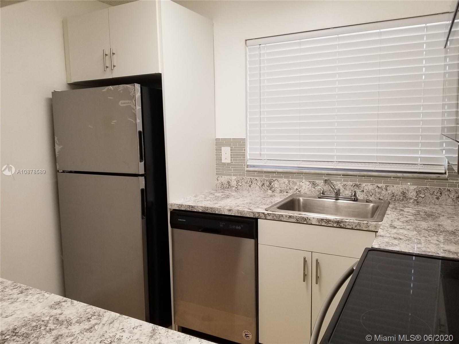 Miami, FL 33179,21383 NE 8th Ct #2