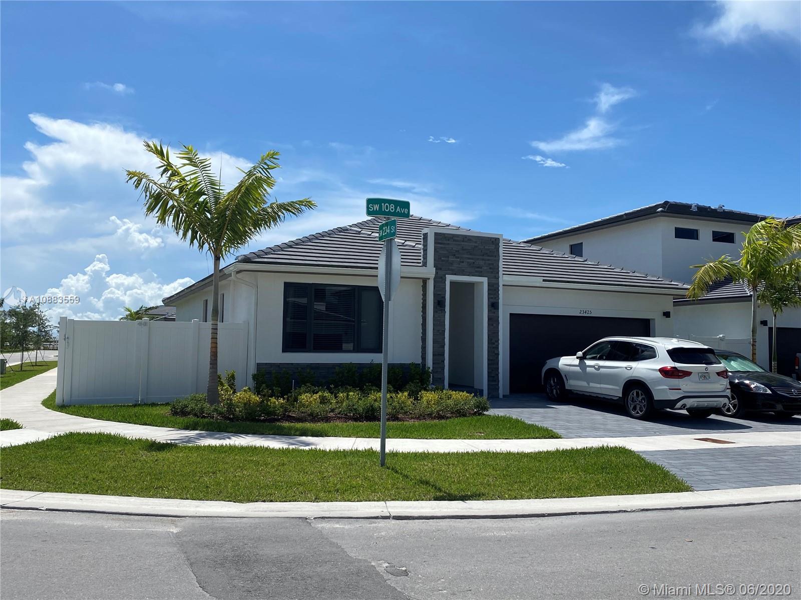 23425 SW 108th Ave, Homestead, FL 33032