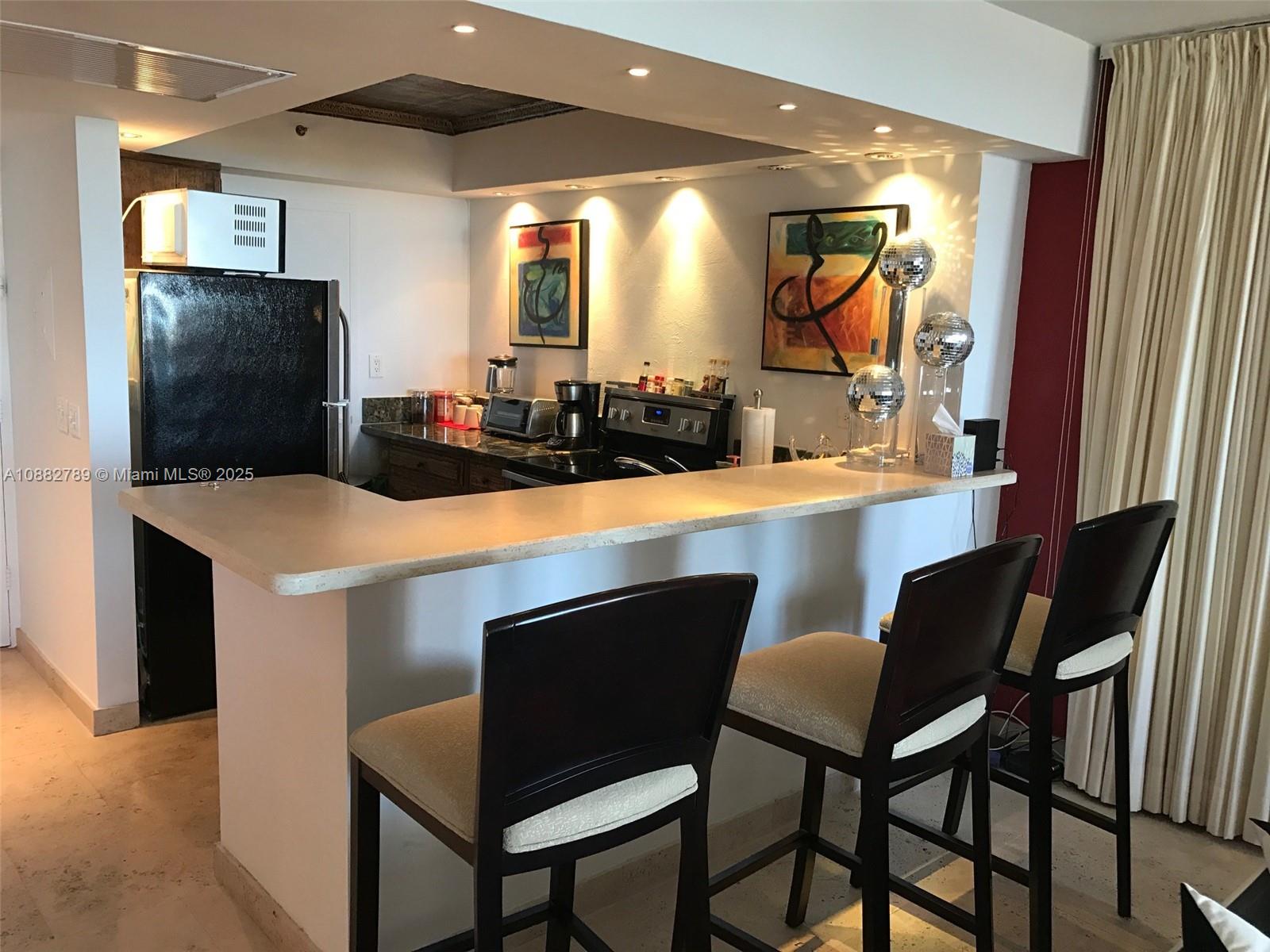 100 Lincoln Rd 644, Miami Beach, Florida 33139, 1 Bedroom Bedrooms, ,1 BathroomBathrooms,Residentiallease,For Rent,100 Lincoln Rd 644,A10882789