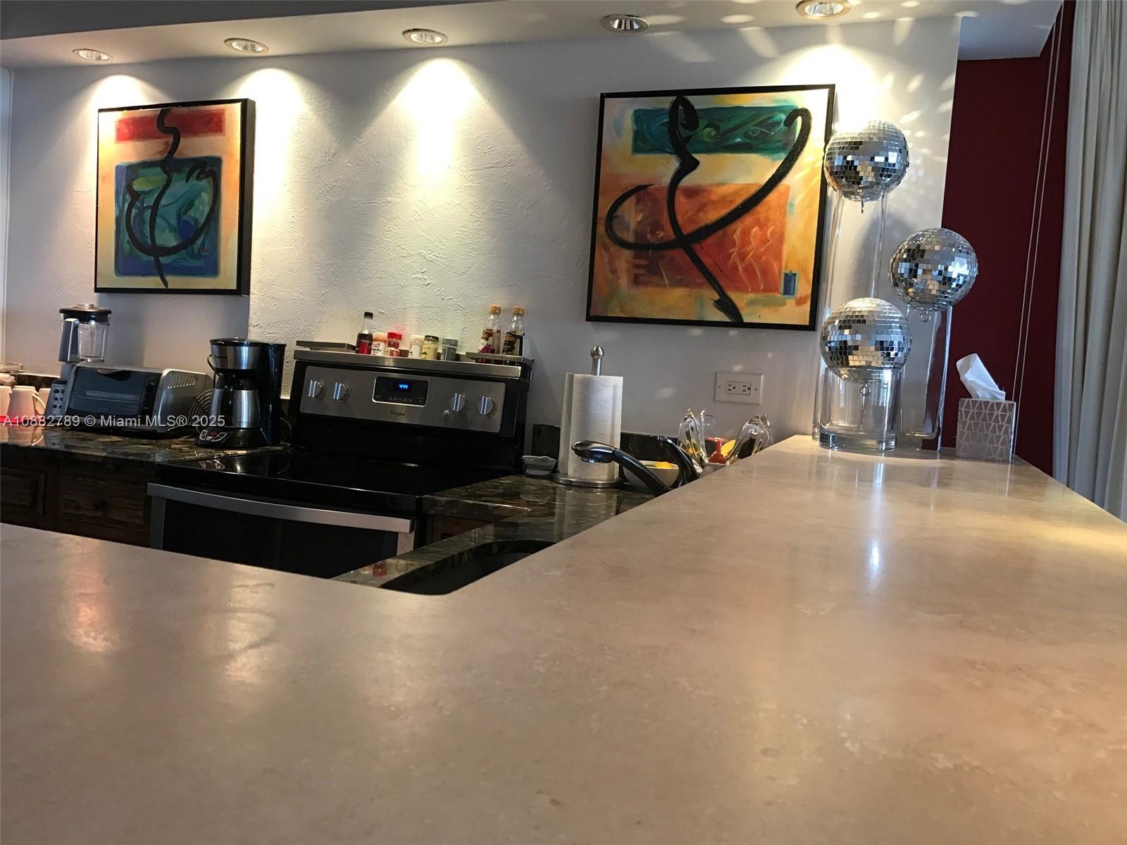 100 Lincoln Rd 644, Miami Beach, Florida 33139, 1 Bedroom Bedrooms, ,1 BathroomBathrooms,Residentiallease,For Rent,100 Lincoln Rd 644,A10882789