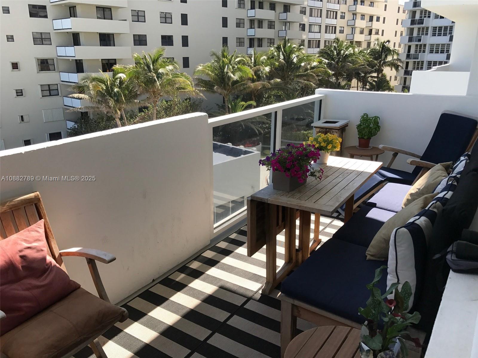 100 Lincoln Rd 644, Miami Beach, Florida 33139, 1 Bedroom Bedrooms, ,1 BathroomBathrooms,Residentiallease,For Rent,100 Lincoln Rd 644,A10882789