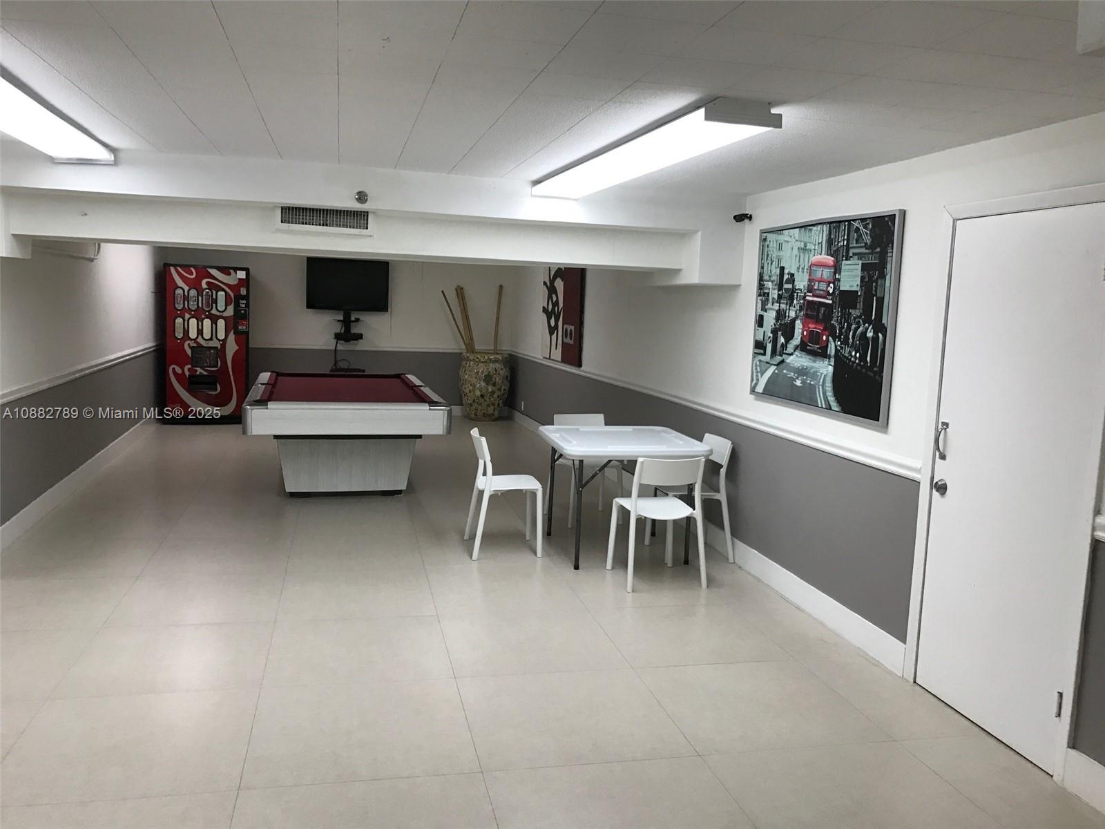 100 Lincoln Rd 644, Miami Beach, Florida 33139, 1 Bedroom Bedrooms, ,1 BathroomBathrooms,Residentiallease,For Rent,100 Lincoln Rd 644,A10882789