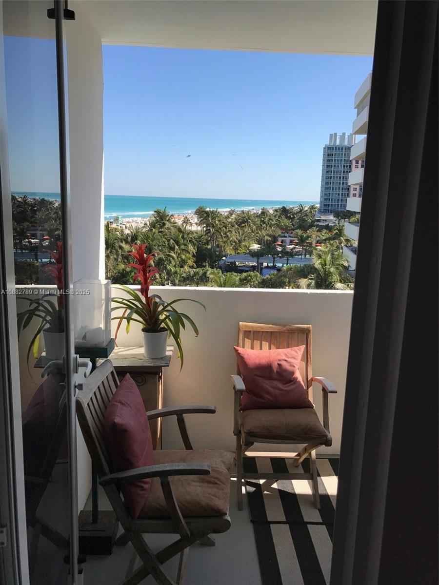 100 Lincoln Rd 644, Miami Beach, Florida 33139, 1 Bedroom Bedrooms, ,1 BathroomBathrooms,Residentiallease,For Rent,100 Lincoln Rd 644,A10882789