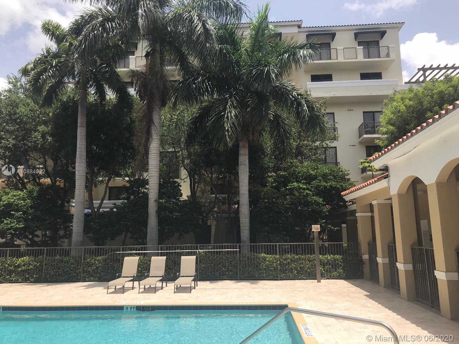 8440 SW 8th St 502A, Miami, FL 33144