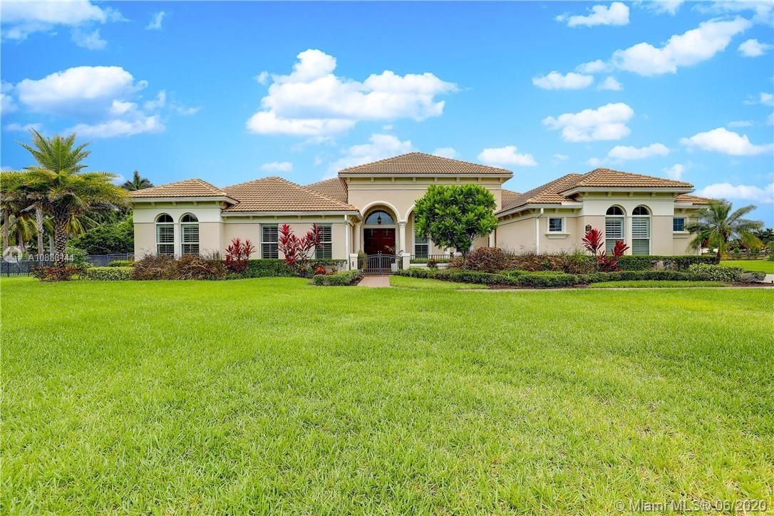 5795 N Sterling Ranch Dr, Davie, FL 33314