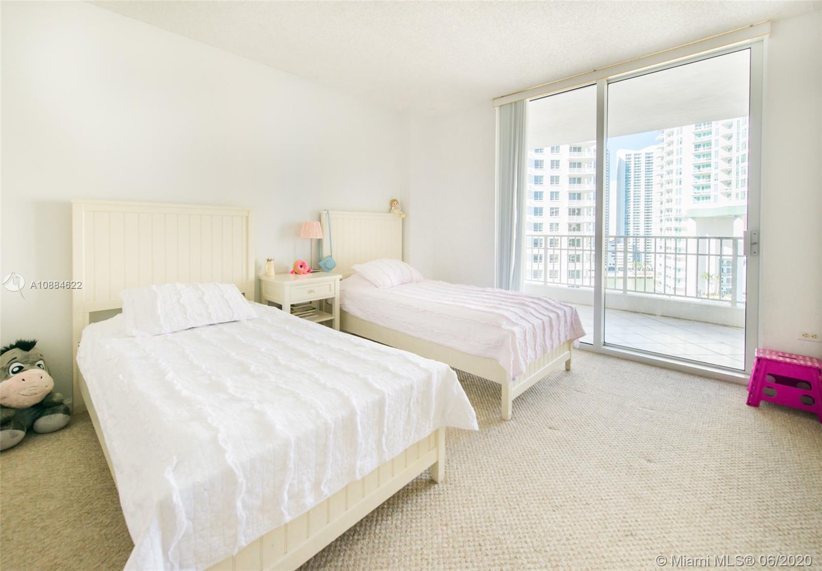 Miami, FL 33131,701 Brickell Key Blvd #1707