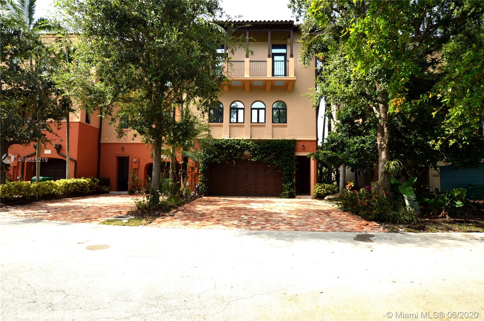 6214 Paradise Point Dr,  Palmetto Bay,  FL 33157