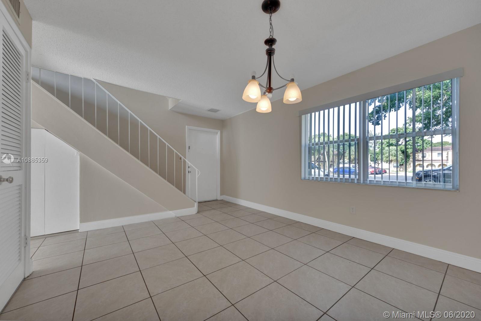 Coral Springs, FL 33065,10711 La Placida Dr #1-4