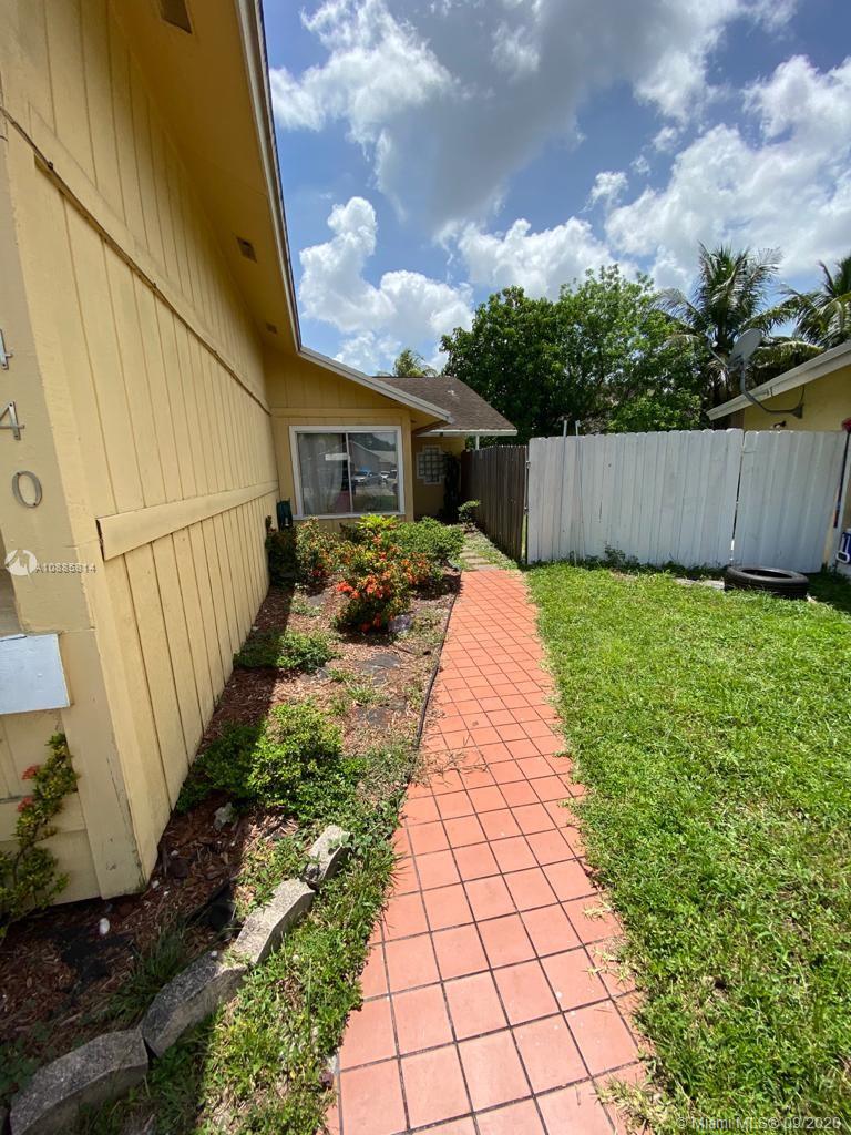 Miramar, FL 33025,2440 SW 80th Ter