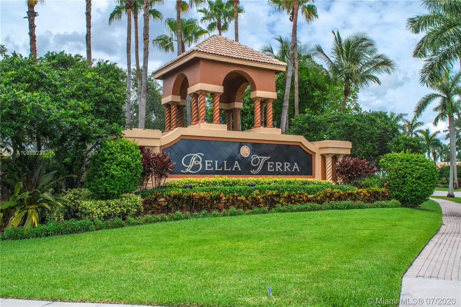 Royal Palm Beach, FL 33411,124 Isola Cir