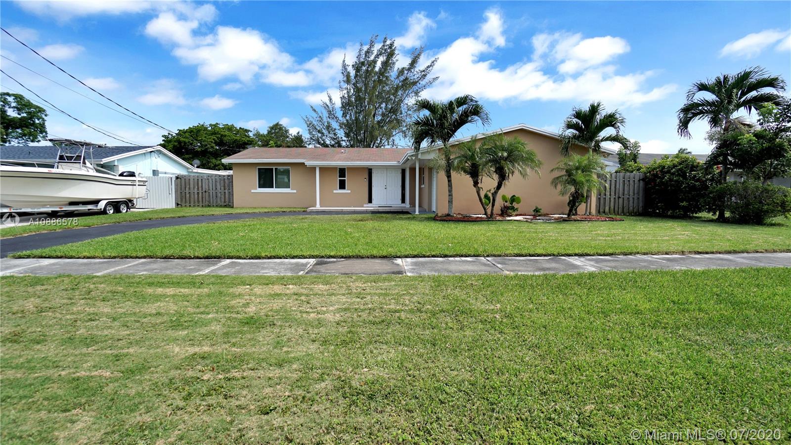 10420 SW 198th St, Cutler Bay, FL 33157