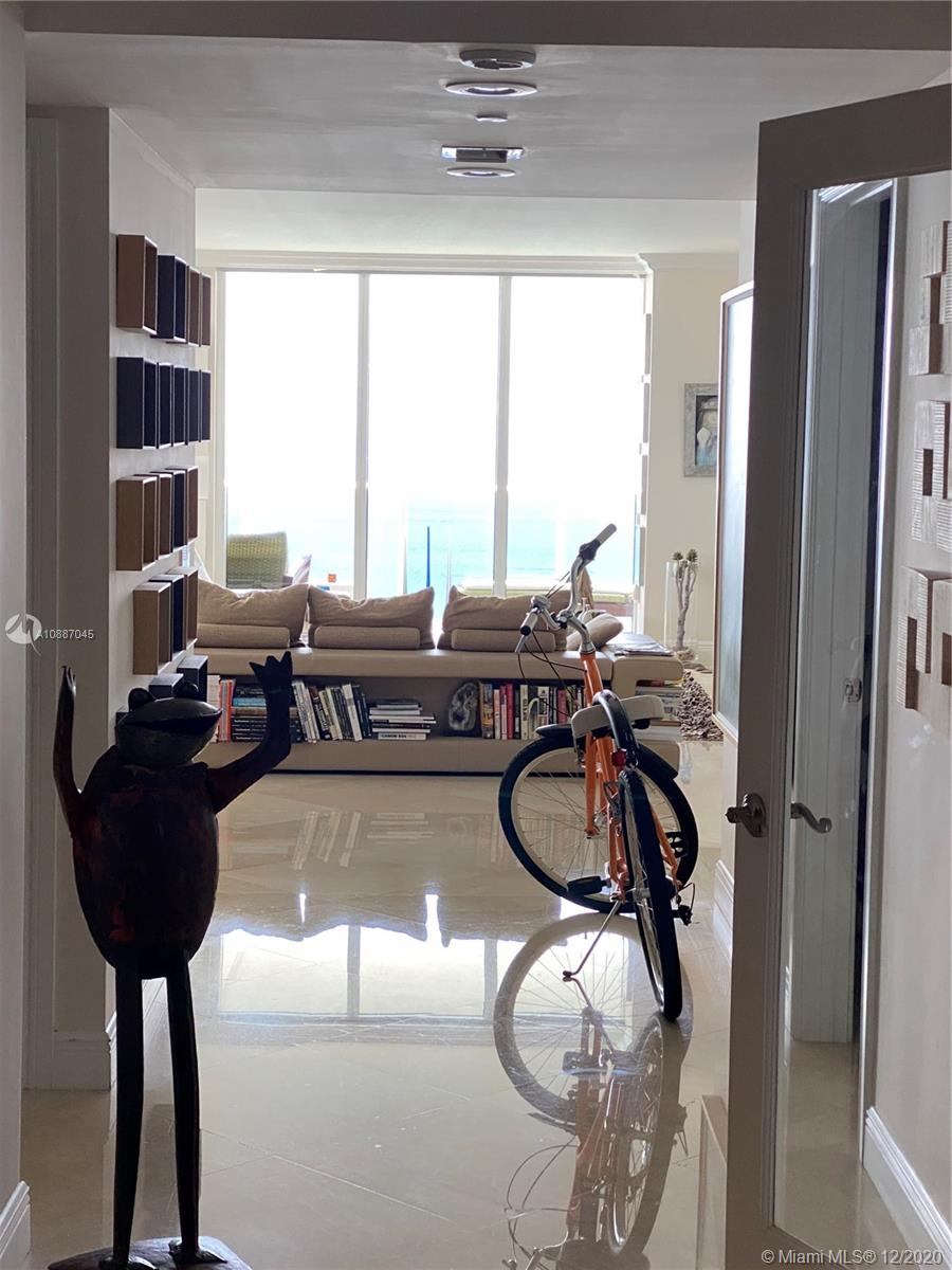 Hallandale Beach, FL 33009,1800 S Ocean Dr #3701