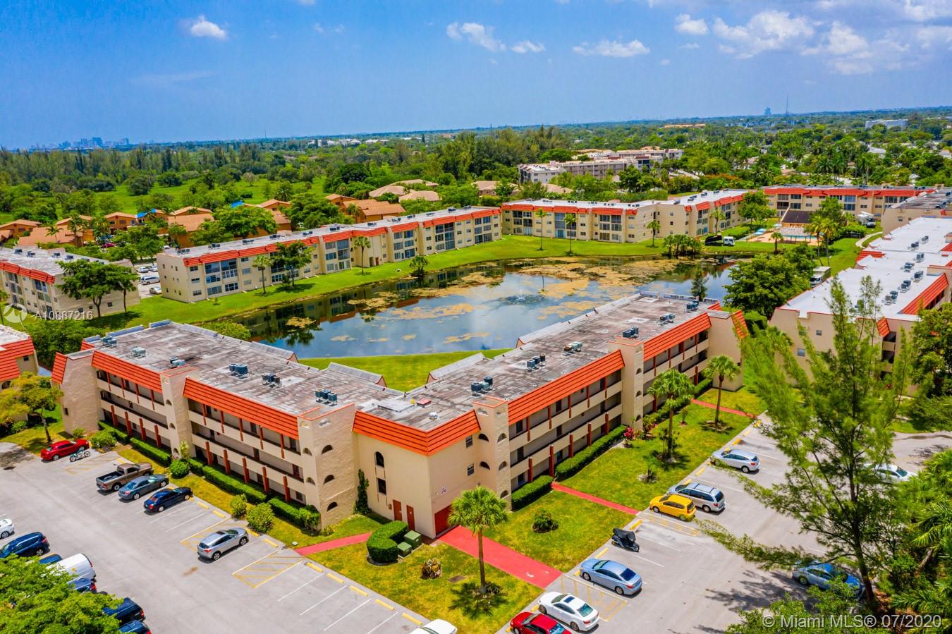 Sunrise, FL 33322,2750 W Sunrise Lakes Dr #208