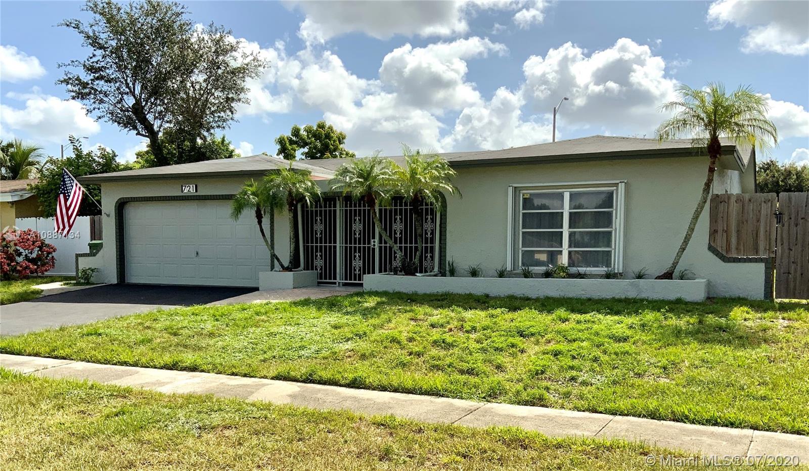 721 NW 89th Ter, Pembroke Pines, FL 33024