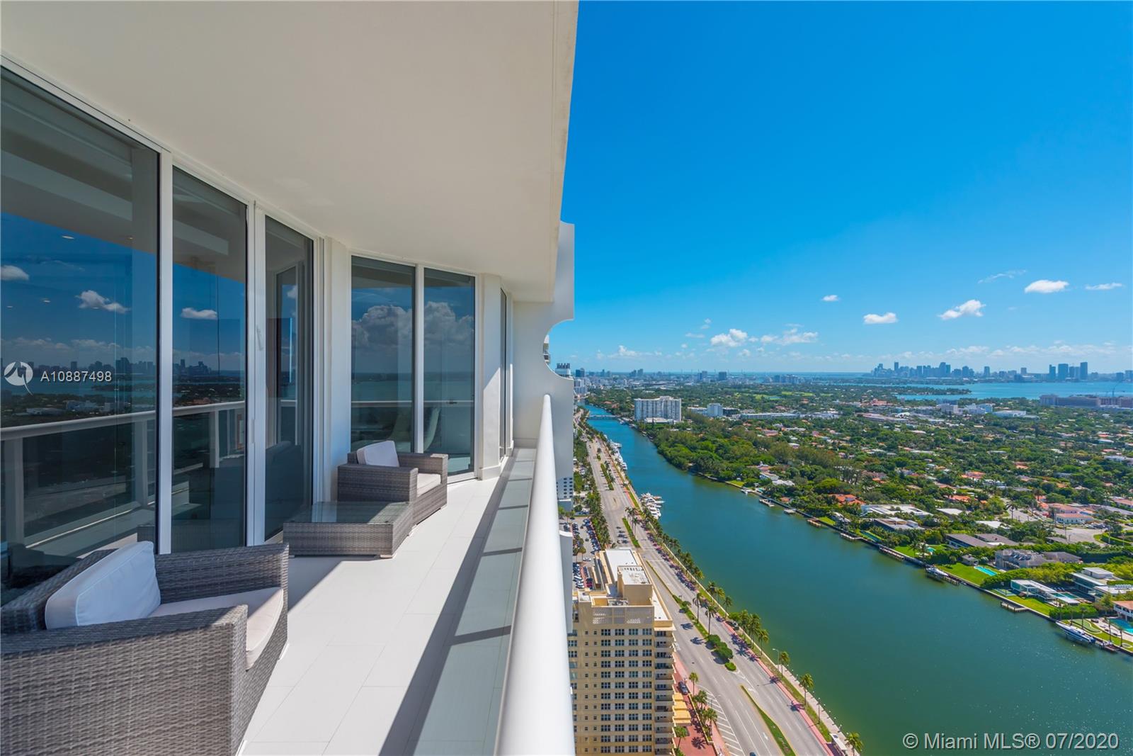 4779 Collins Ave #PH4306, Miami Beach, FL 33140