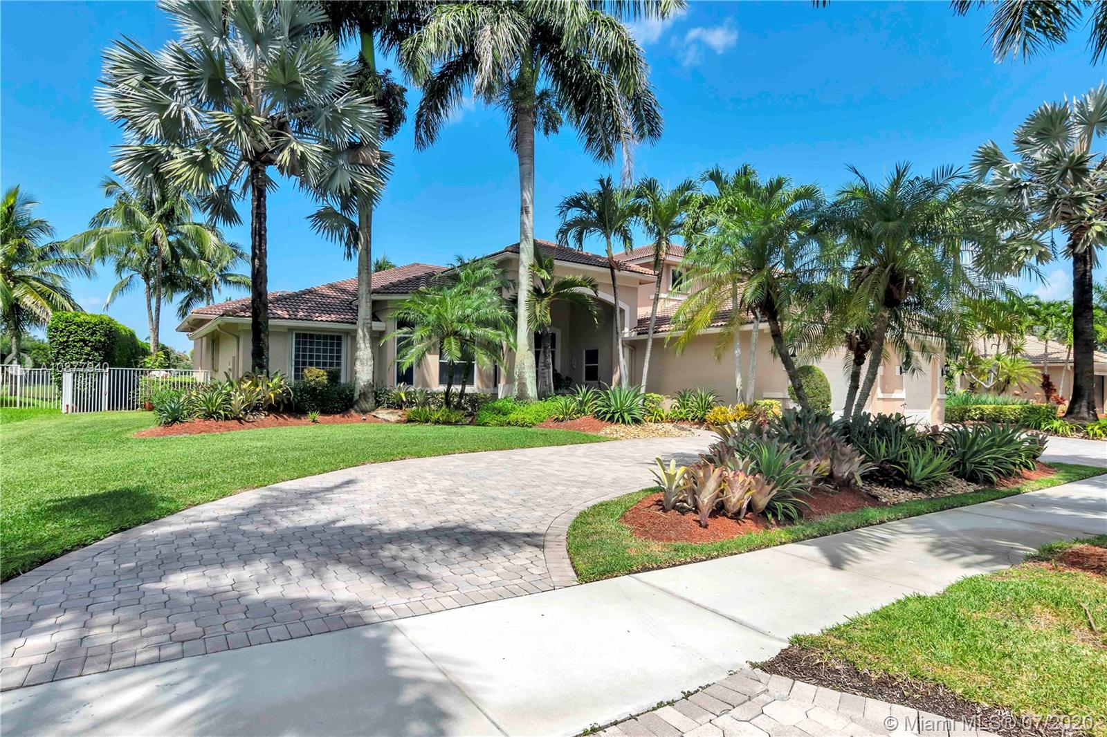 Weston, FL 33327,915 Tradewinds Bnd