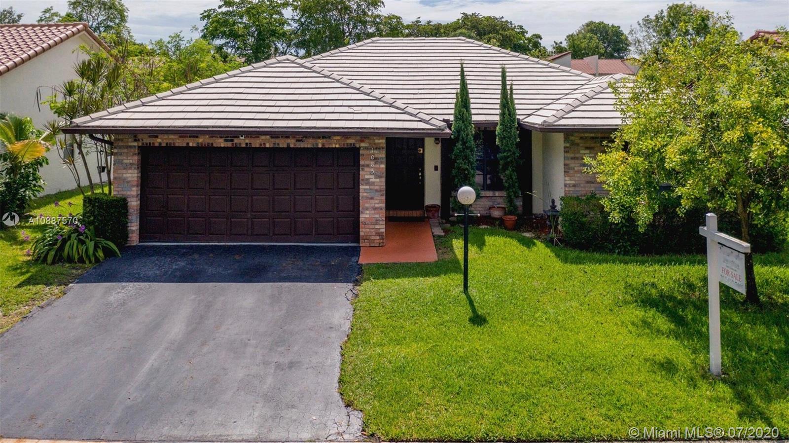 10855 Cypress Run Cir, Coral Springs, FL 33071