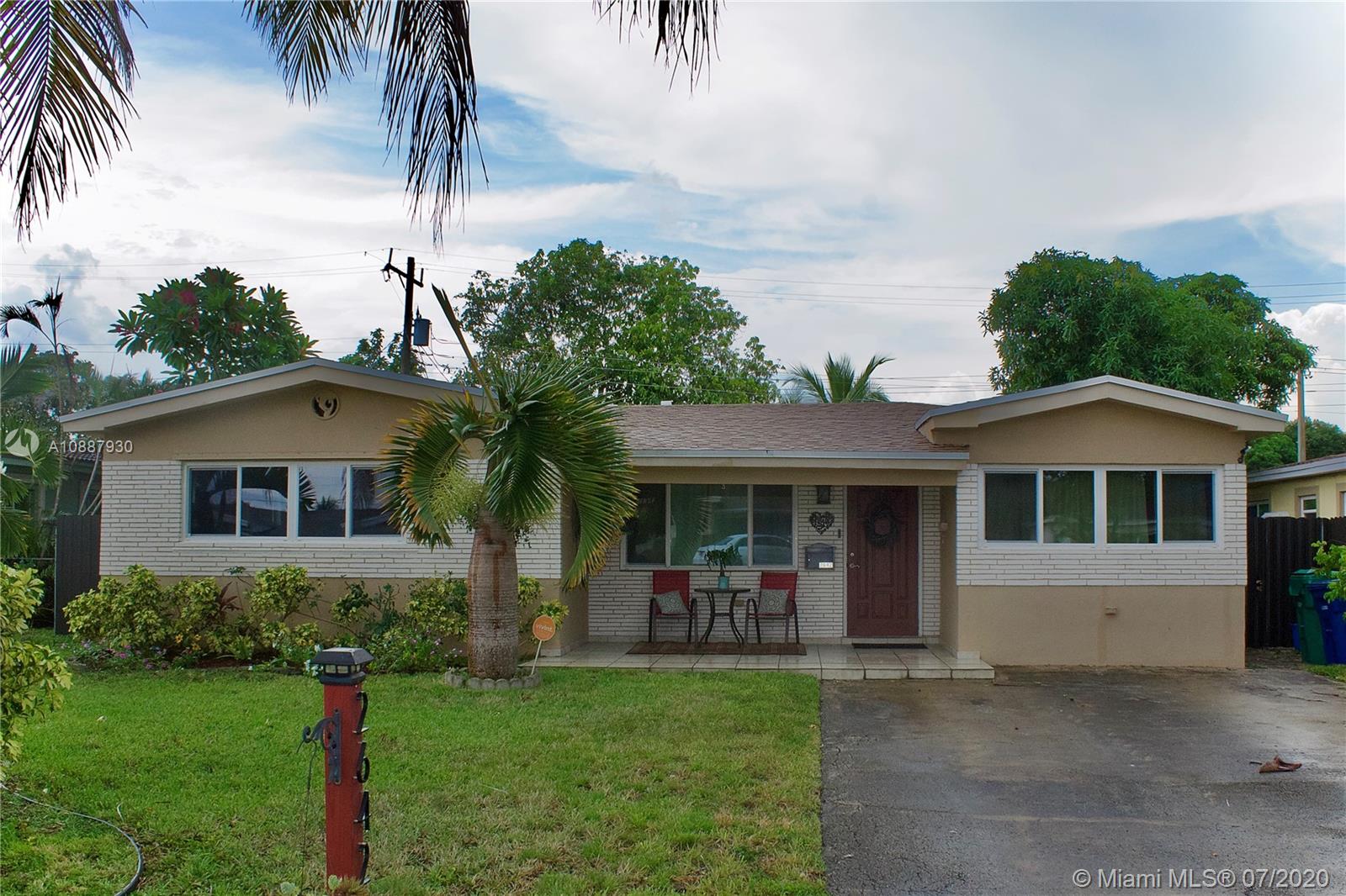 2642 De Soto Dr, Miramar, FL 33023