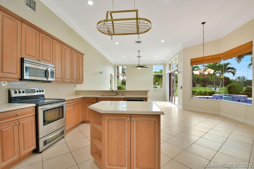 Weston, FL 33327,2528 Golf View Dr