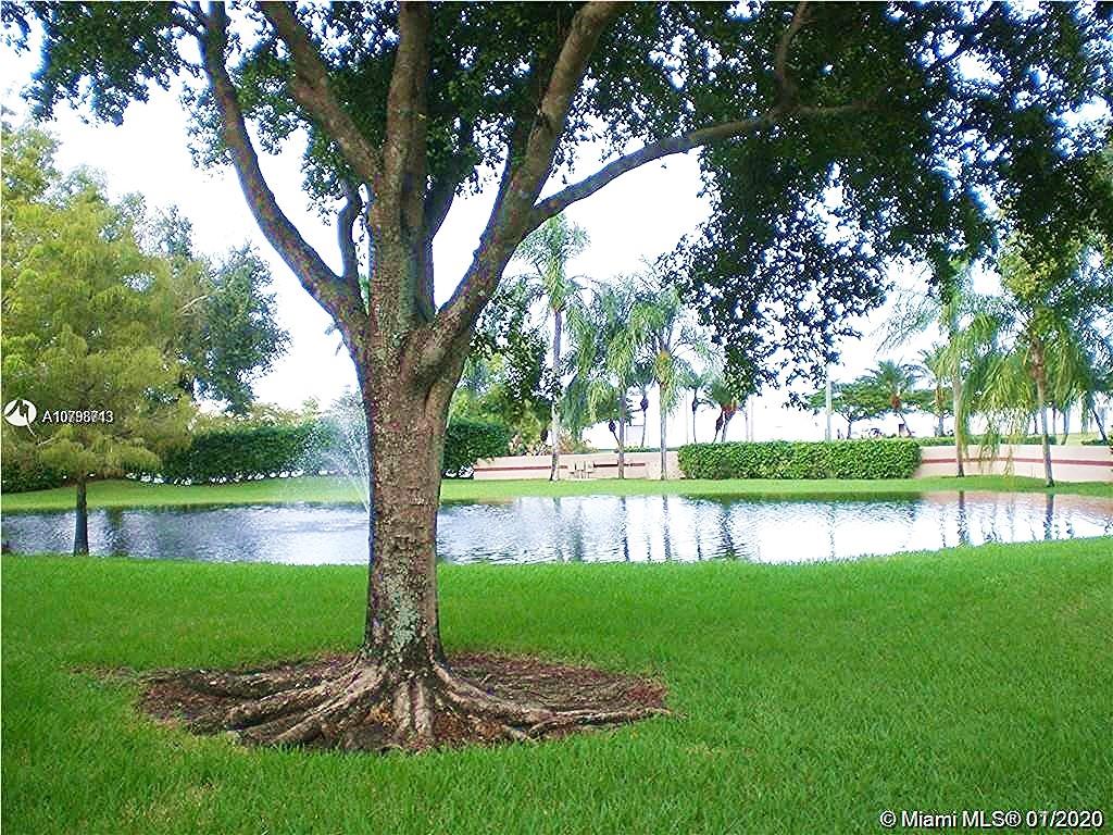 Weston, FL 33326,15701 W Waterside Cir #205