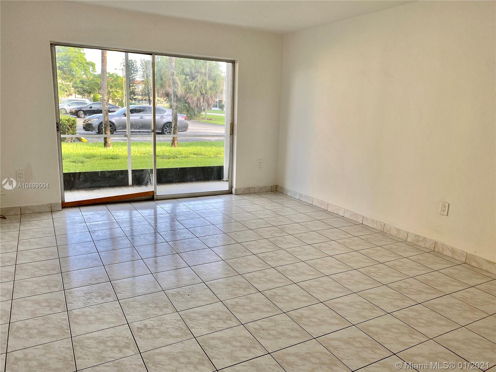 Aventura, FL 33180,2800 NE 203rd St #2A