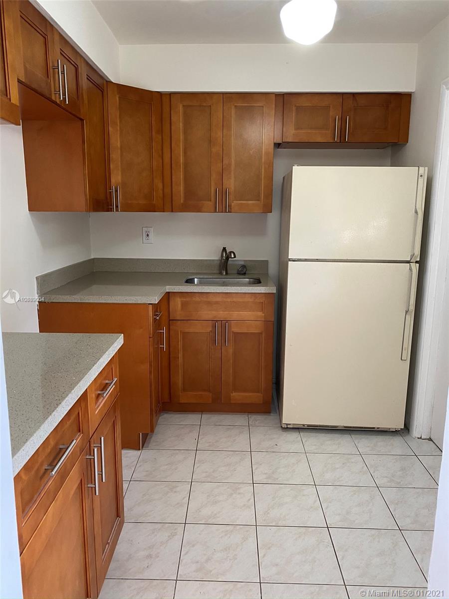 Aventura, FL 33180,2800 NE 203rd St #2A