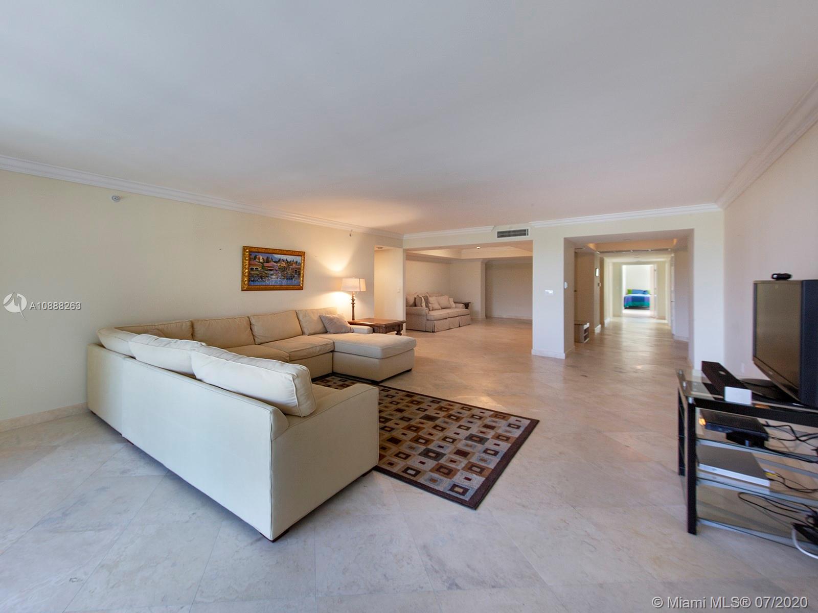 Key Biscayne, FL 33149,765 Crandon Blvd #211