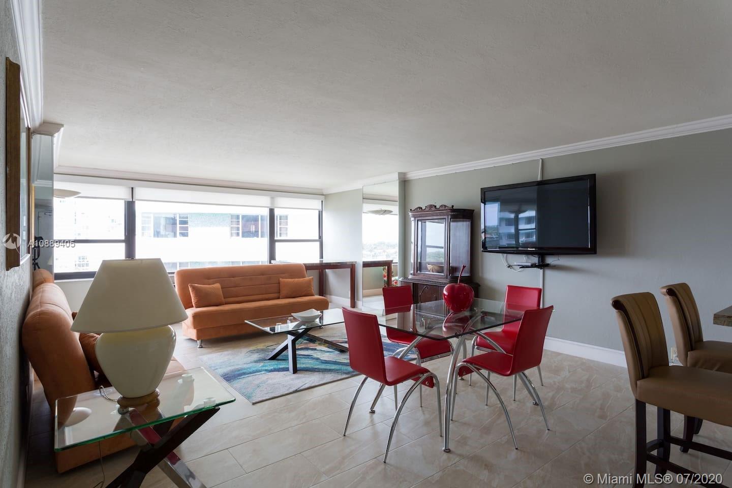 Miami Beach, FL 33140,5225 Collins Ave #820