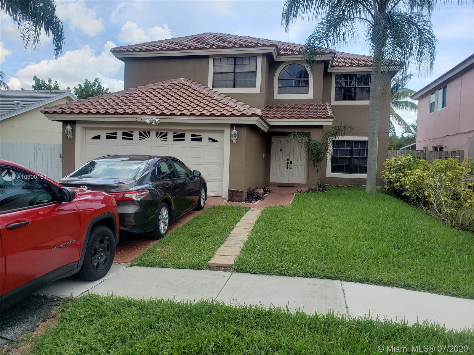 1571 SW 87th Way, Pembroke Pines, FL 33025