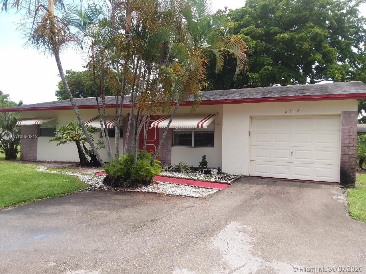 2512 SW Natura Blvd, Deerfield Beach, FL 33441