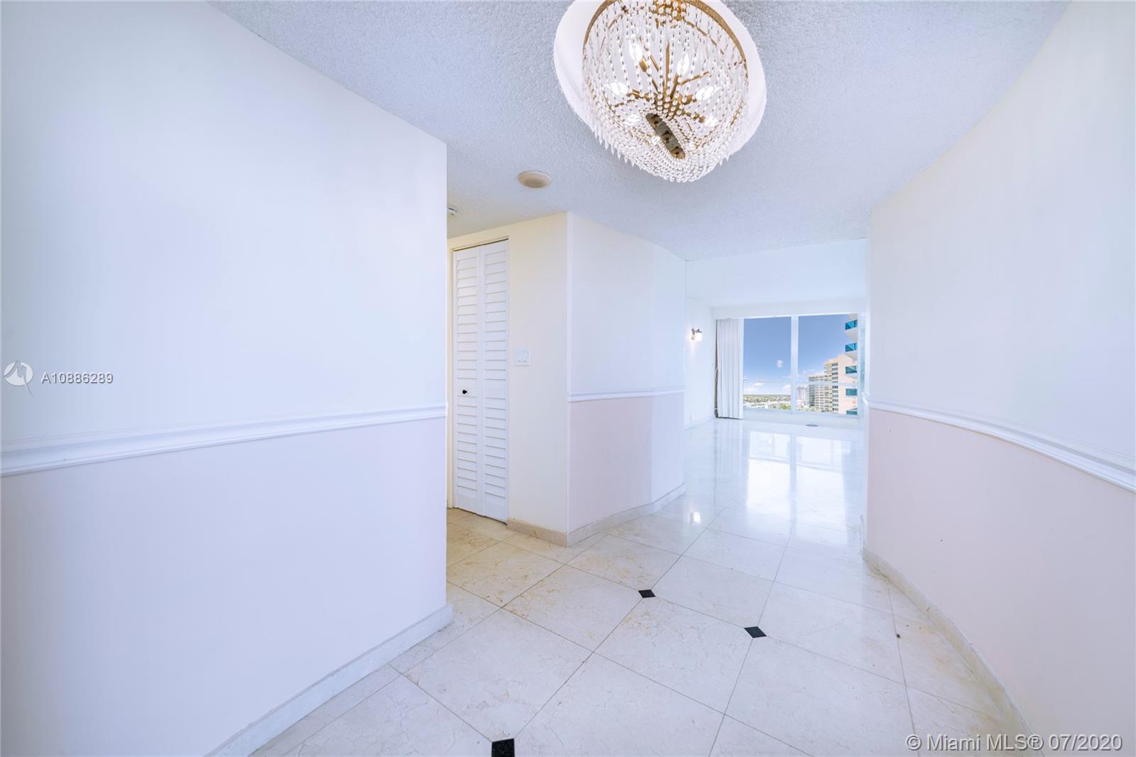 Hollywood, FL 33019,2751 S Ocean Dr #1004N