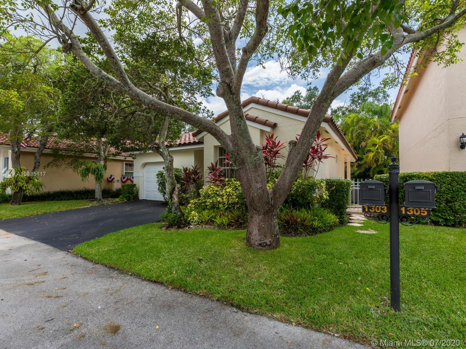 Weston, FL 33326,1303 Seagrape Cir