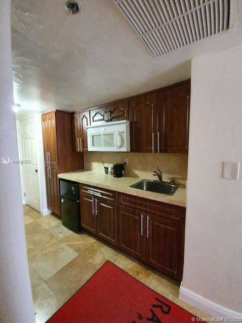 Sunny Isles Beach, FL 33160,19201 Collins Ave #230