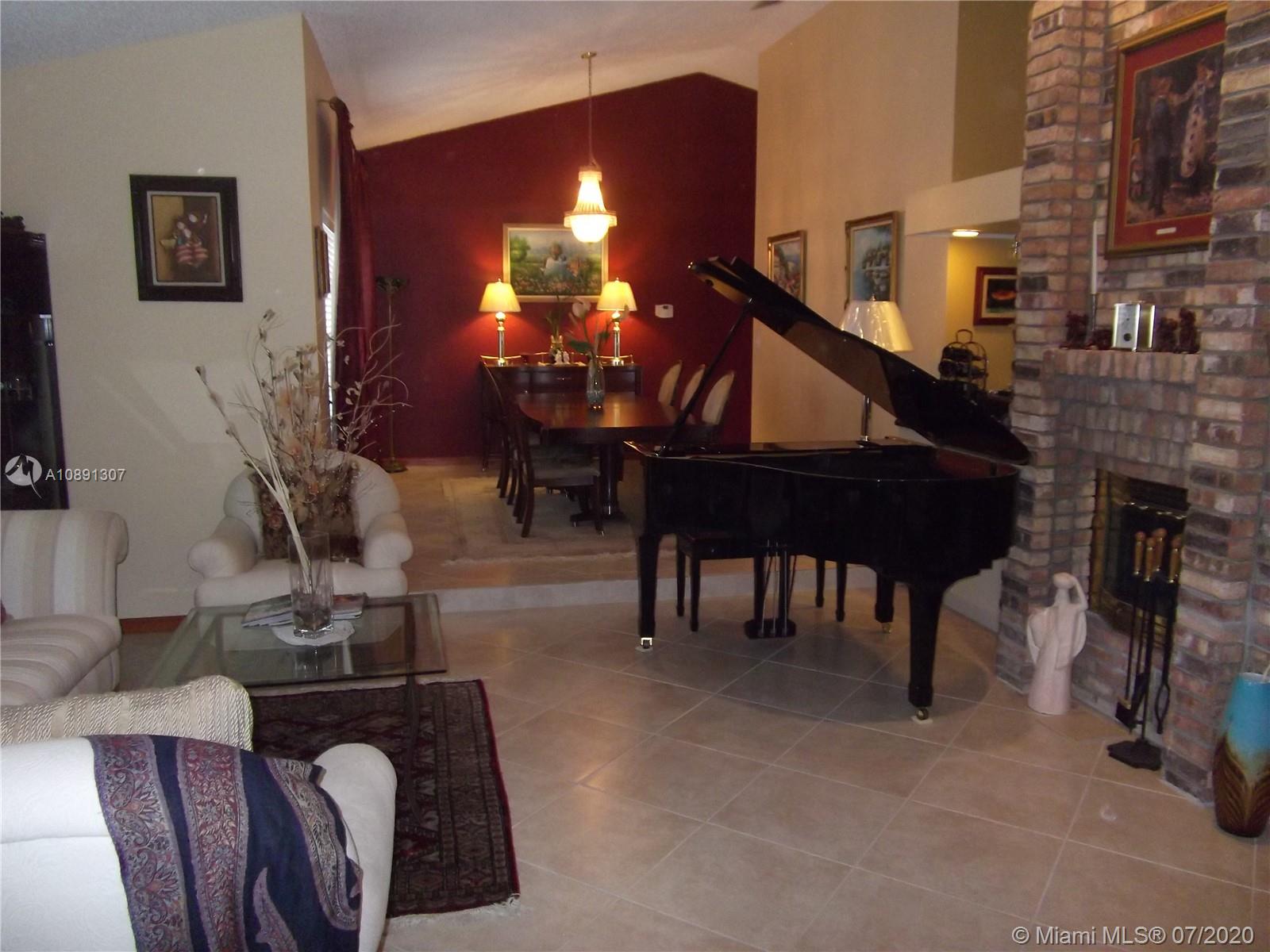 11171 NW 10th Pl, Coral Springs, FL 33071