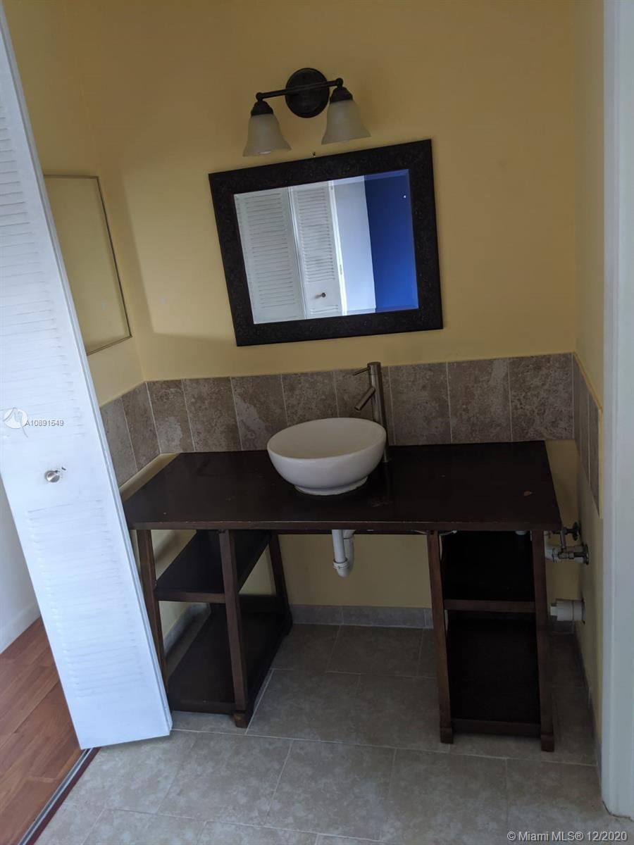 Pompano Beach, FL 33064,3370 Beau Rivage Drive #3-W