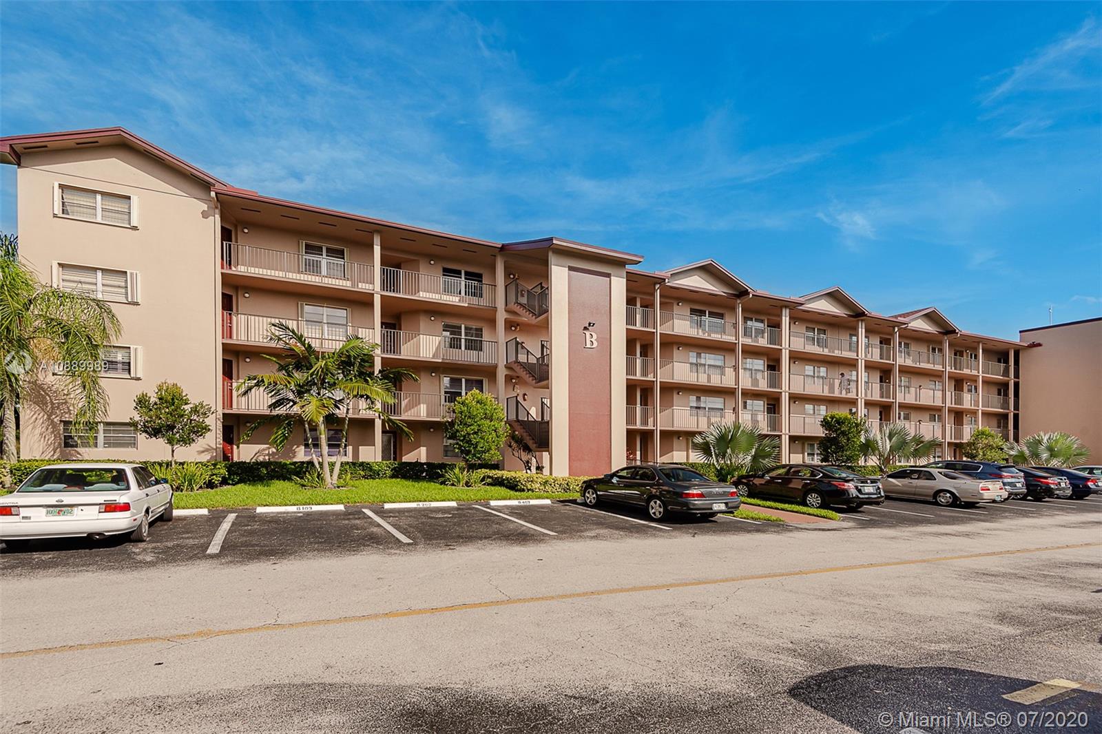 300 SW 130th Ter #302B, Pembroke Pines, FL 33027