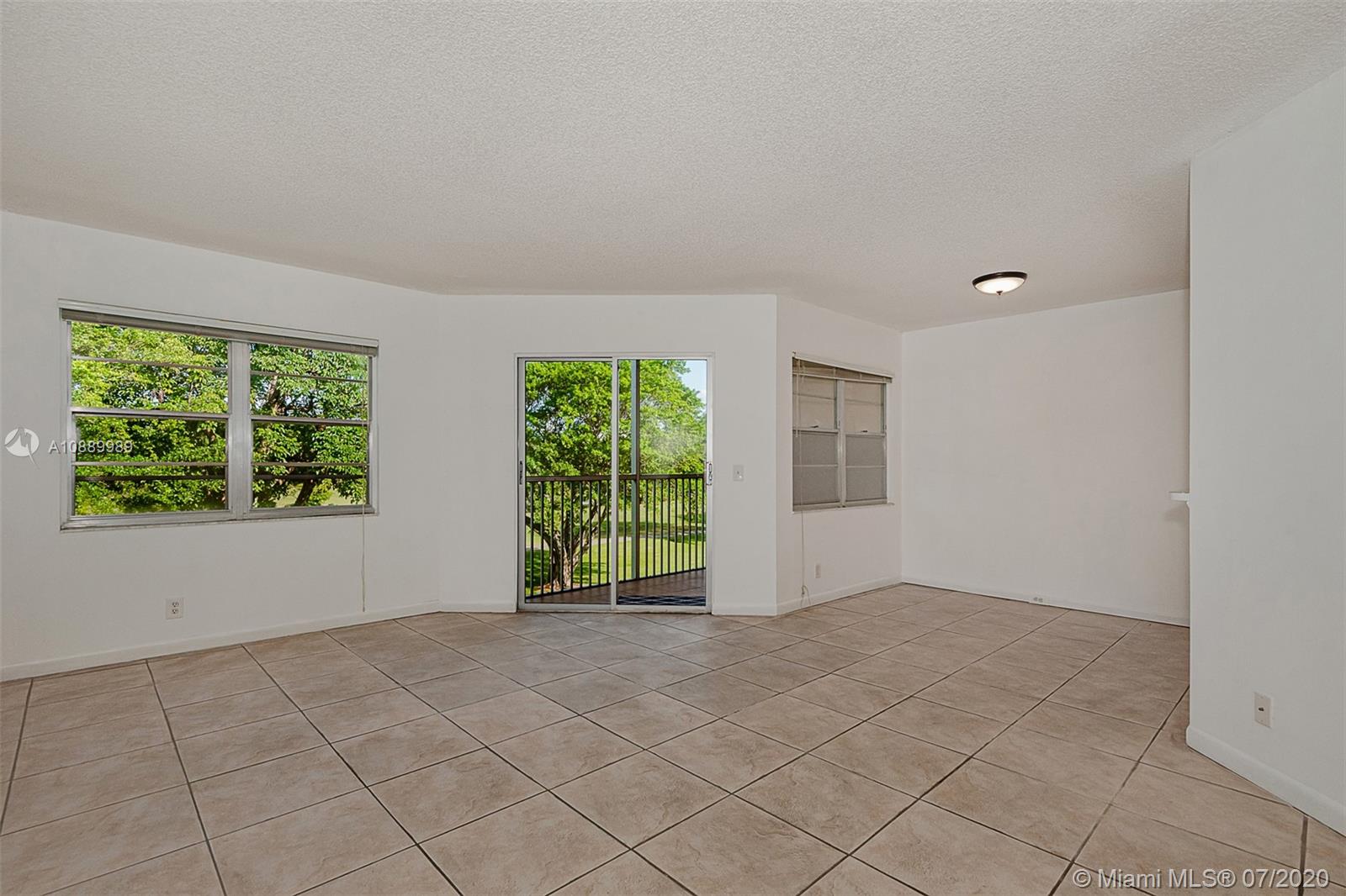 Pembroke Pines, FL 33027,300 SW 130th Ter #302B