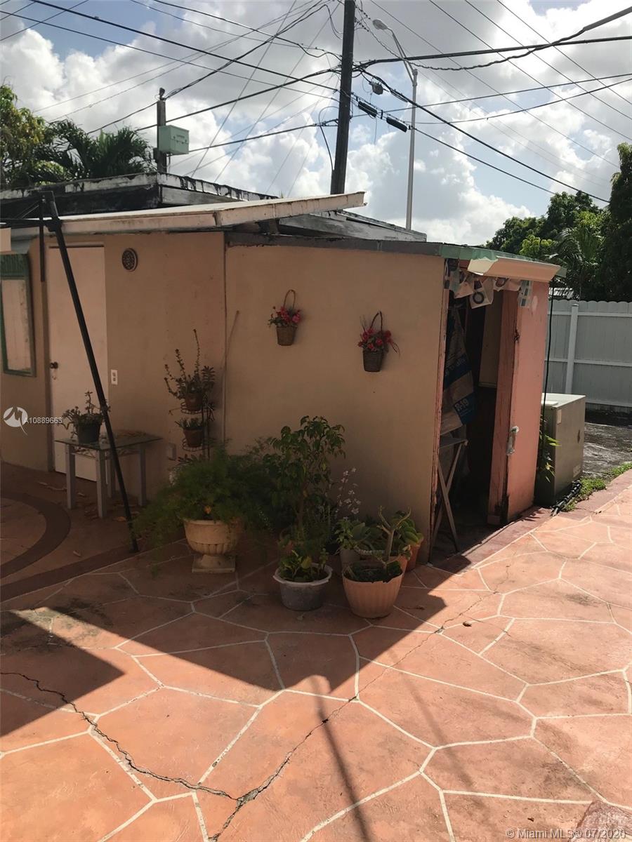 Hialeah, FL 33010,301 W 17th St