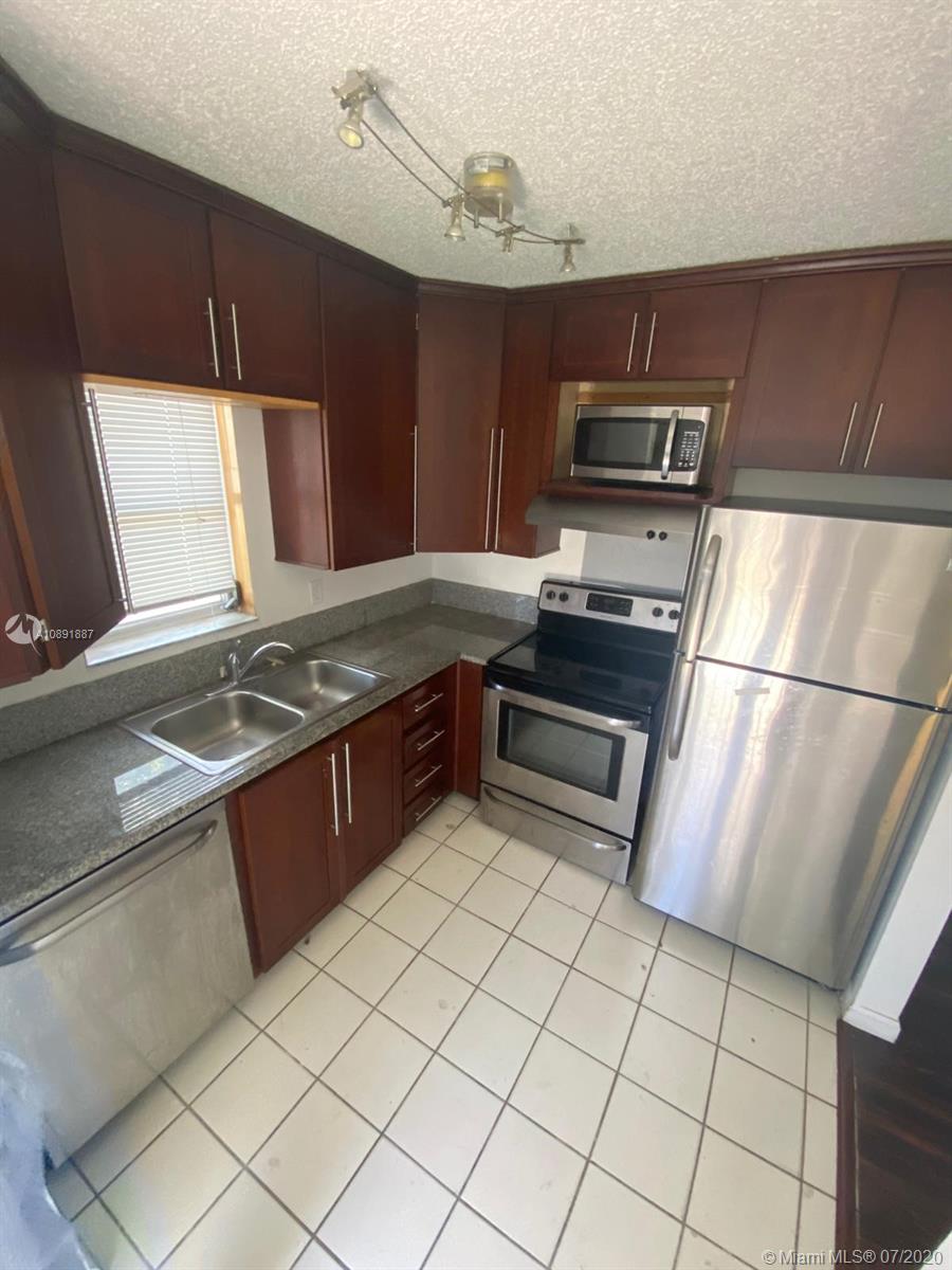 Pompano Beach, FL 33064,3001 NW 4th Ter #153