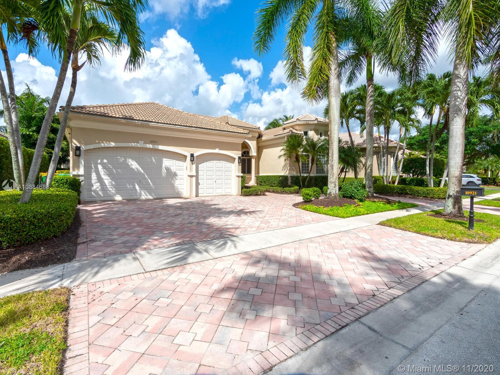 10921 Hawks Vista St, Plantation, FL 33324