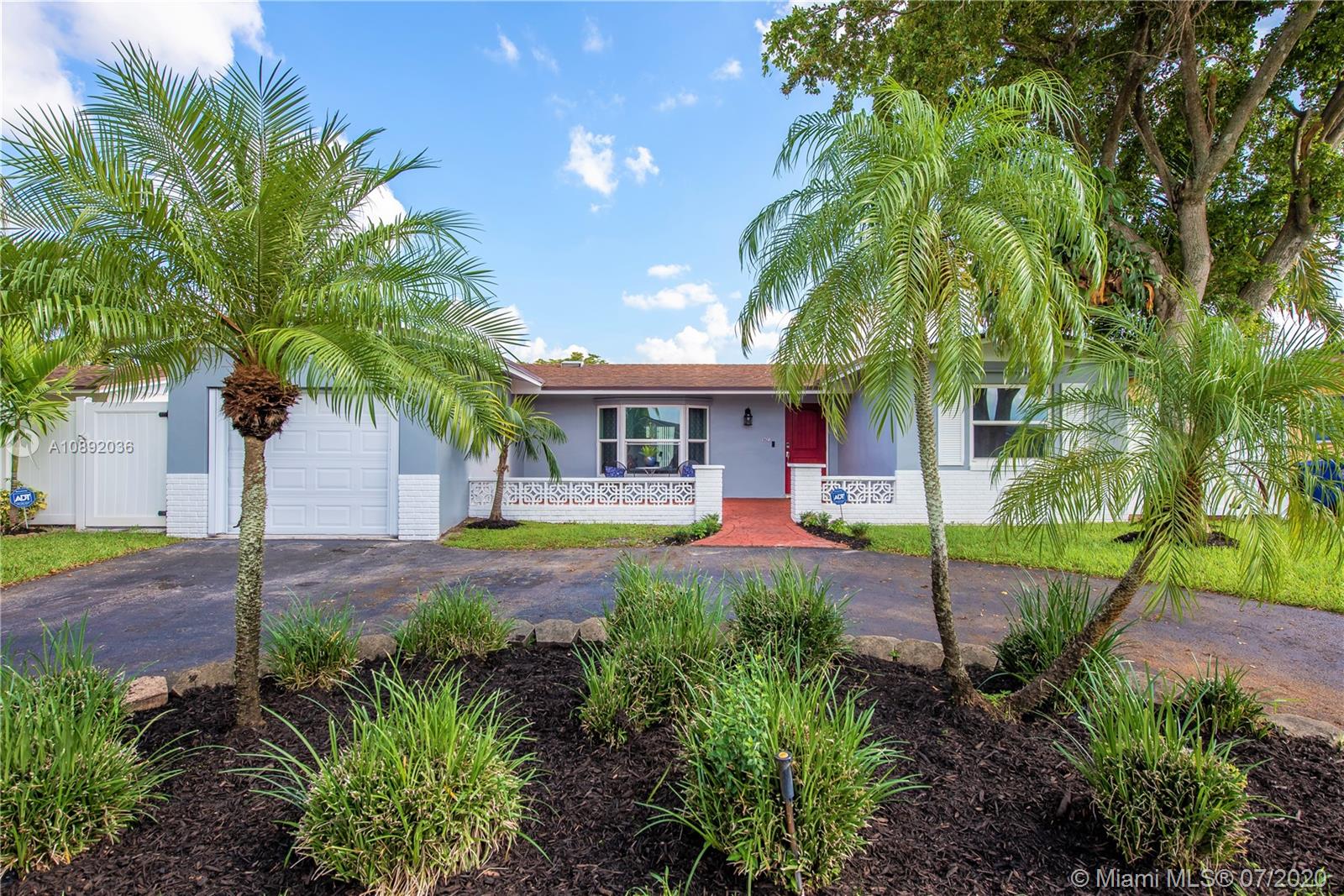 9421 NW 23rd St, Pembroke Pines, FL 33024