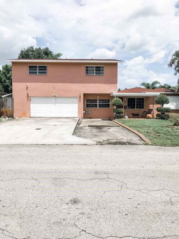 413 SW 68th Ave, Pembroke Pines, FL 33023-1136