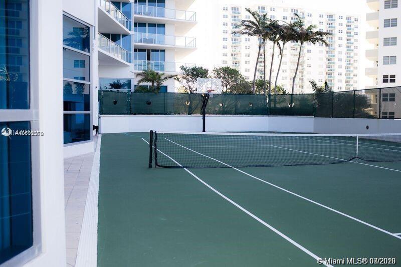 Hollywood, FL 33019,3101 S Ocean Dr #1507