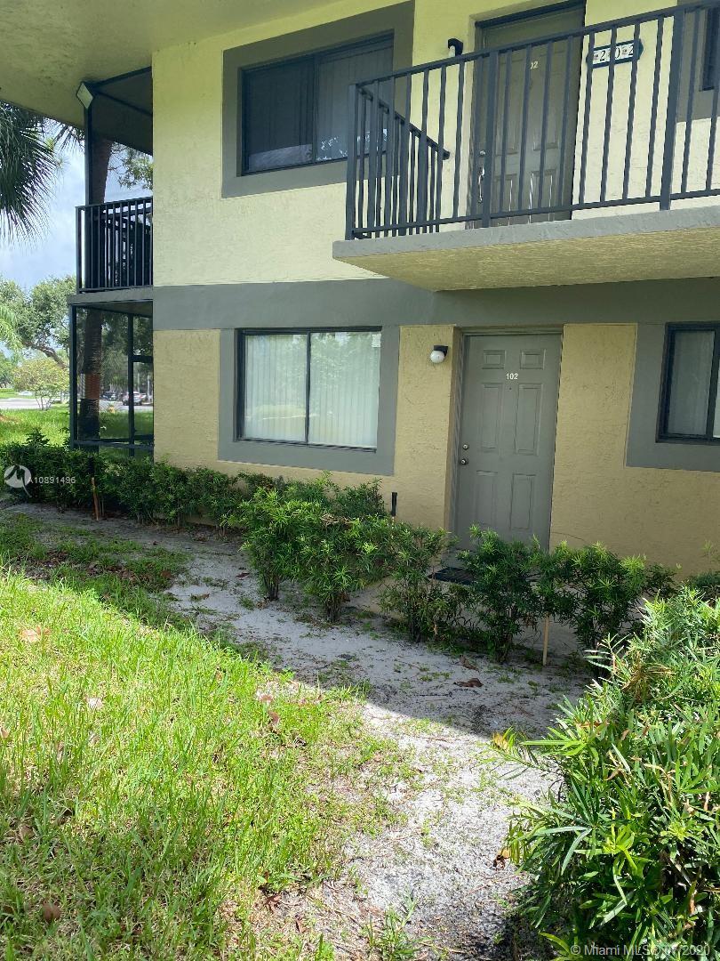 523 Trace Circle #102,  Deerfield Beach,  FL 33441