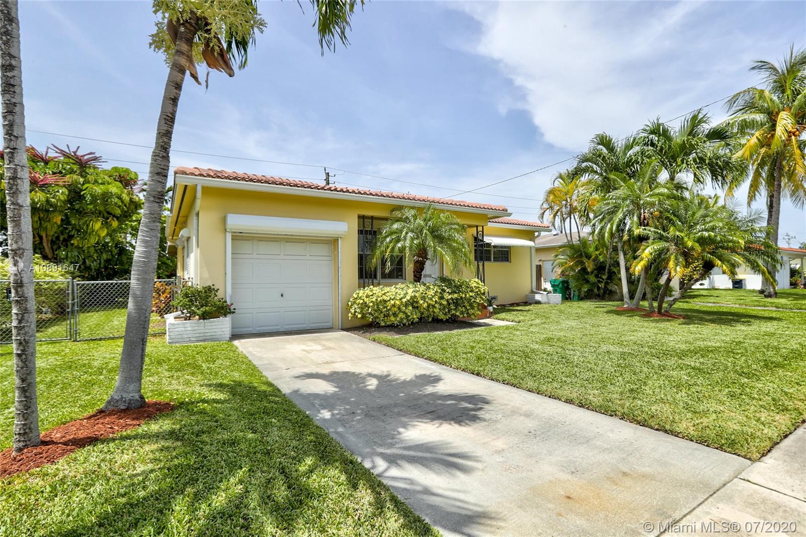 209 SE 3rd Pl, Dania Beach, FL 33004